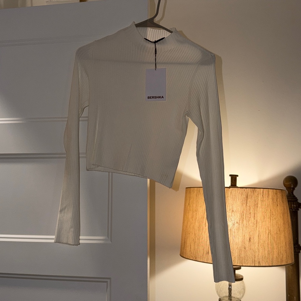Bershka Women's White Ribbed Long Sleeve Top